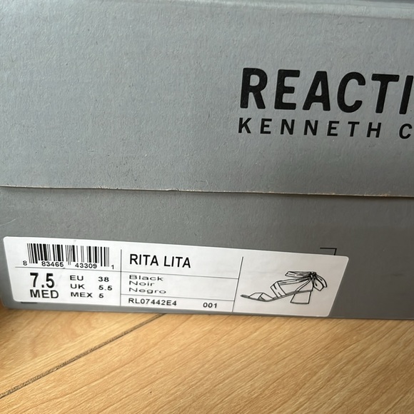 Reaction Kenneth Cole Wrap Sandals - Picture 6 of 6